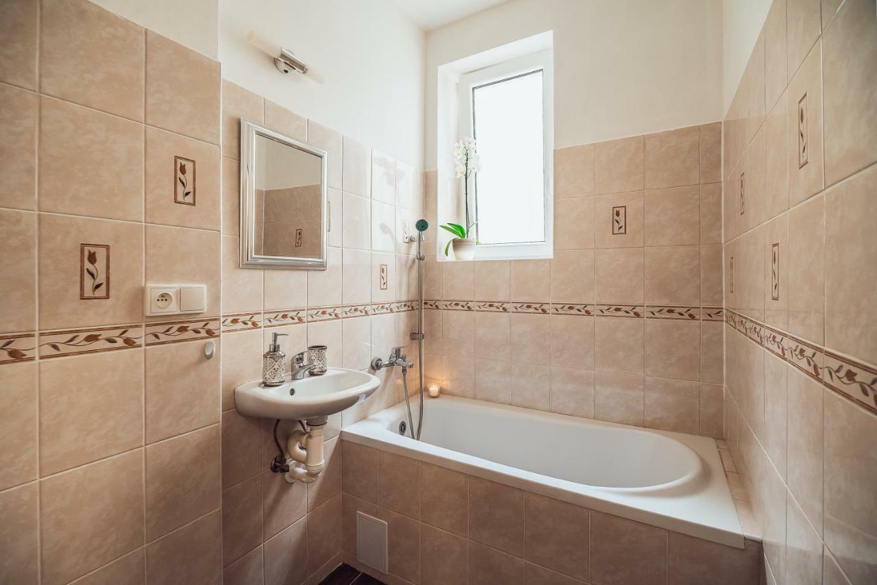 Skodova Apartments Пршеров Экстерьер фото